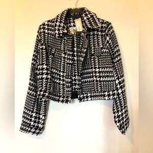 Hyfve Size Medium Black and White Jacket